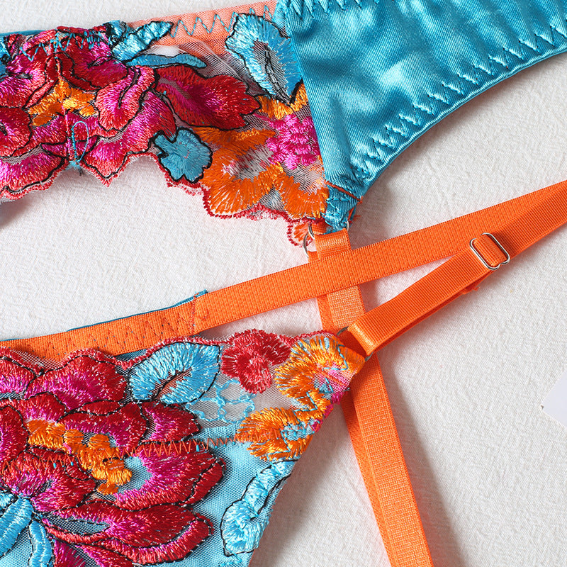 Sexy Four-piece Color Matching Embroidery Big Flower Underwear With Steel Ring